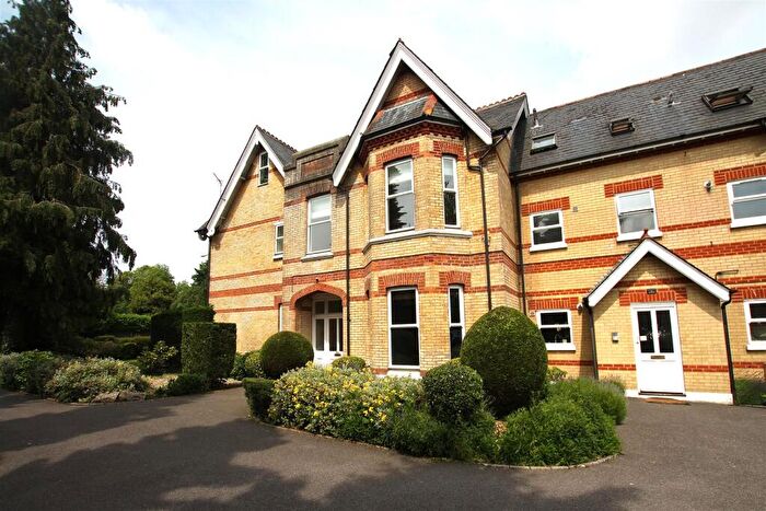 2 Bedroom Flat To Rent In Lansdowne Road, Bournemouth, BH1