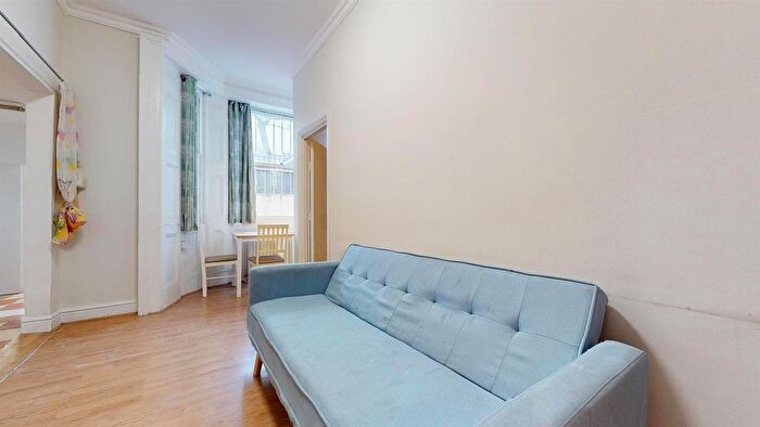 1 Bedroom Flat To Rent In West Cromwell Road, London, SW5