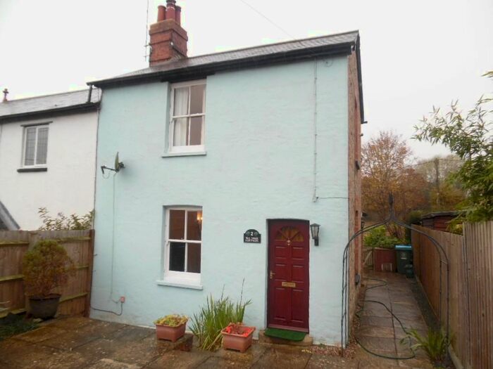 2 Bedroom Property To Rent In Main Street, Tingewick, Buckingham MK18