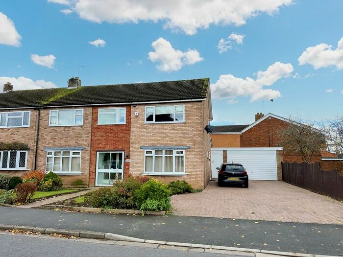 4 Bedroom Semi-Detached House To Rent In Exminster Road, Coventry, CV3