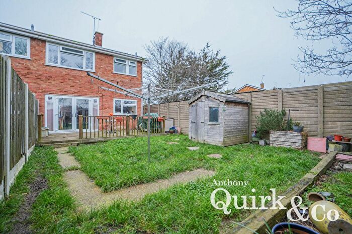 3 Bedroom End Of Terrace House For Sale In The Weald, Canvey Island, SS8