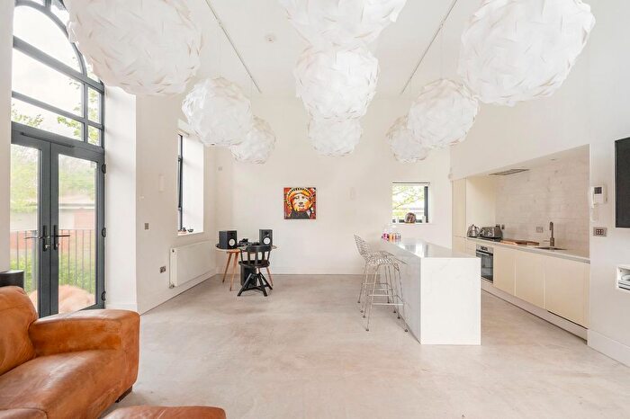 2 Bedroom Flat For Sale In The Old Exchange, Clarence Road, Old Market, BS2