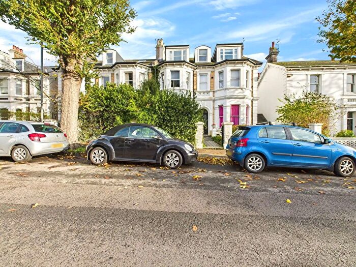 1 Bedroom Flat For Sale In Goldstone Villas, Hove, BN3