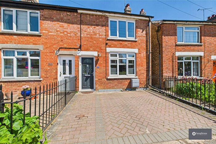 2 Bedroom Semi-Detached House For Sale In St. Peters Road, Brackley, NN13