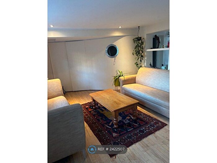 2 Bedroom Maisonette To Rent In Kennington Park, Kennington Park, SE11