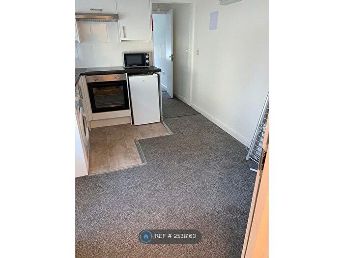 1 Bedroom Flat To Rent In Marine Parade, Seaford, BN25