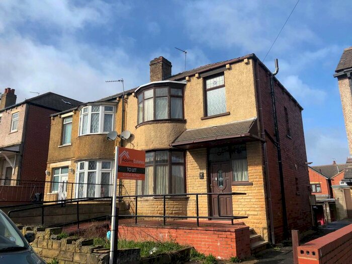 3 Bedroom Semi-Detached House To Rent In Pentland Road, Dewsbury WF12