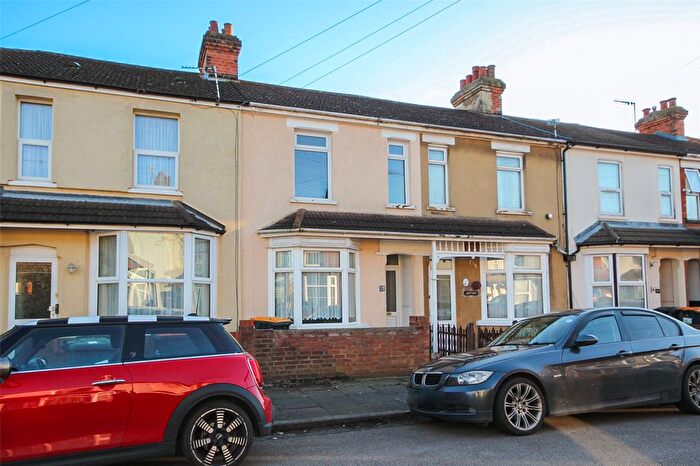2 Bedroom Terraced House For Sale In Firbank Road, Bedford, Bedfordshire, MK42