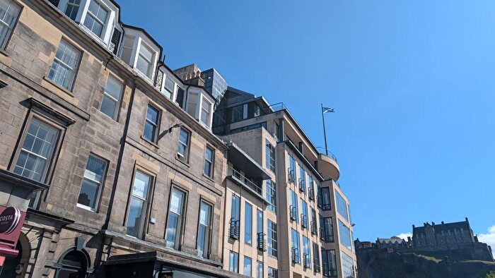 4 Bedroom Flat To Rent In () Castle Street, New Town, Edinburgh, EH2