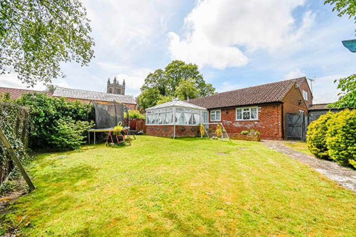 5 Bedroom Detached House For Sale In Atherton Place, Lambourn, RG17