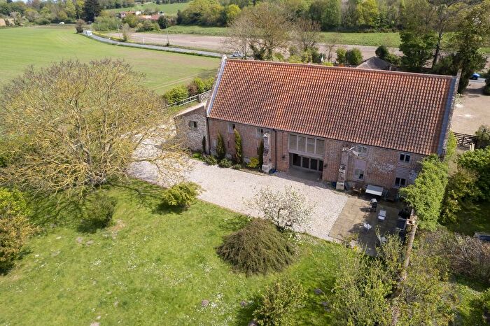 5 Bedroom Barn Conversion For Sale In Knapton Road, Swafield, NR28