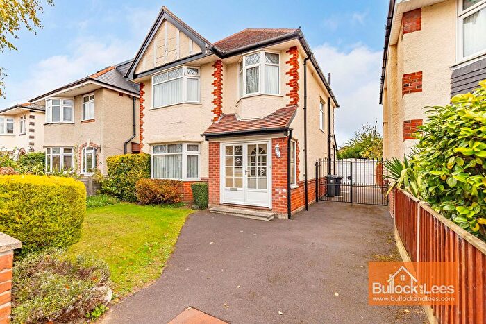 3 Bedroom Detached House For Sale In Corhampton Road, Southbourne, Bournemouth, BH6