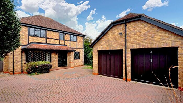 4 Bedroom Detached House For Sale In Townsend Close, Wyton, PE28