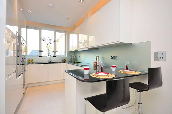 4 Bedroom Property To Rent In Page Mews, Battersea, London, SW11