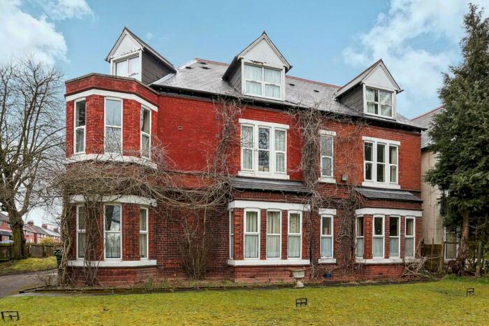 Studio To Rent In Middleton Hall Road, Birmingham, B30