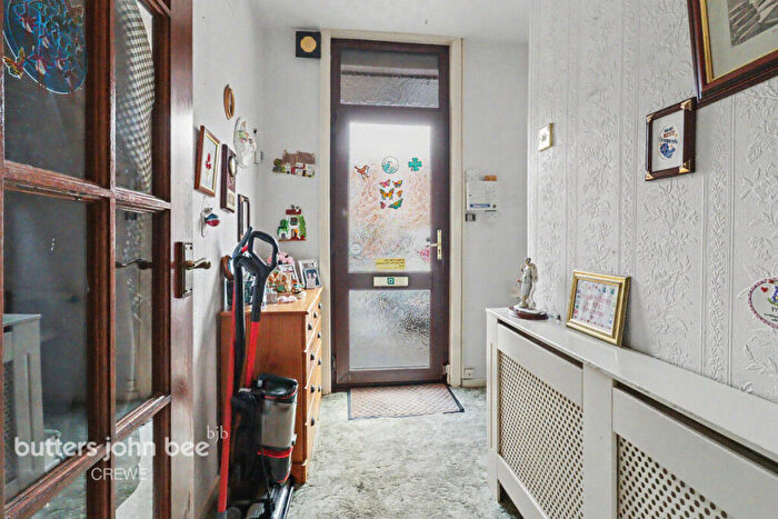 3 Bedroom Semi-Detached House For Sale In Henry Street, Crewe, CW1