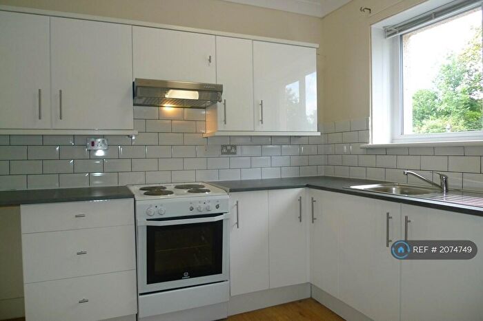 2 Bedroom Flat To Rent In Windmillhill Street, Motherwell, ML1