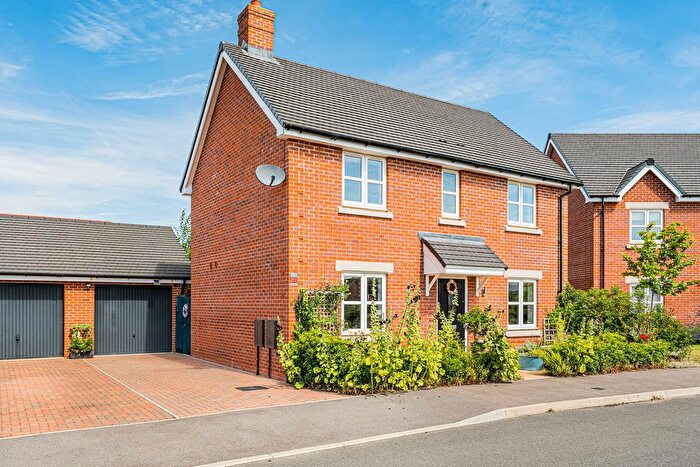 3 Bedroom Detached House For Sale In Francis Brown Way, Chalgrove, OX44