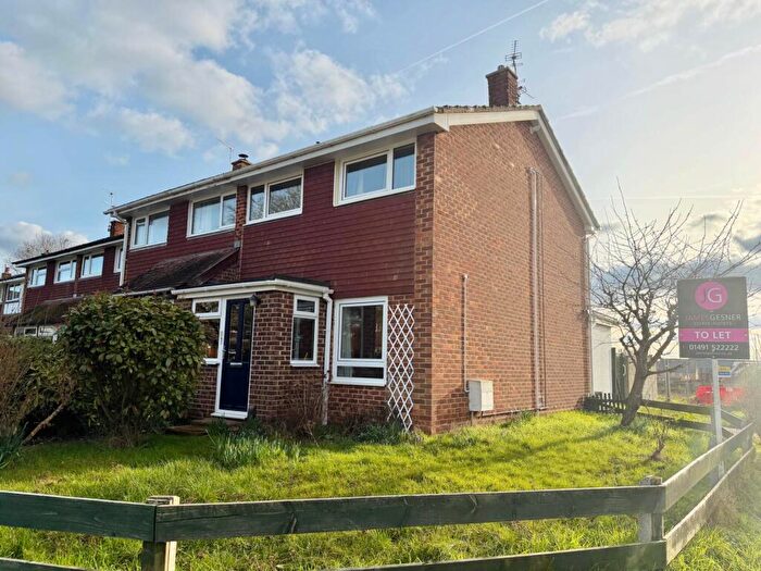 3 Bedroom Semi Detached House To Rent In Queens Avenue, Wallingford, OX10