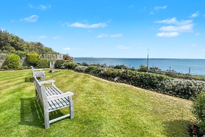 2 Bedroom Flat For Sale In East Cliff, BH1