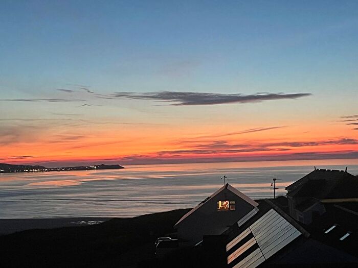 4 Bedroom Detached House For Sale In Riviere Towans, Phillack, Cornwall, TR27