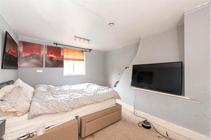 3 Bedroom End Of Terrace House For Sale In High Street, Gosmore, Hertfordshire, SG4