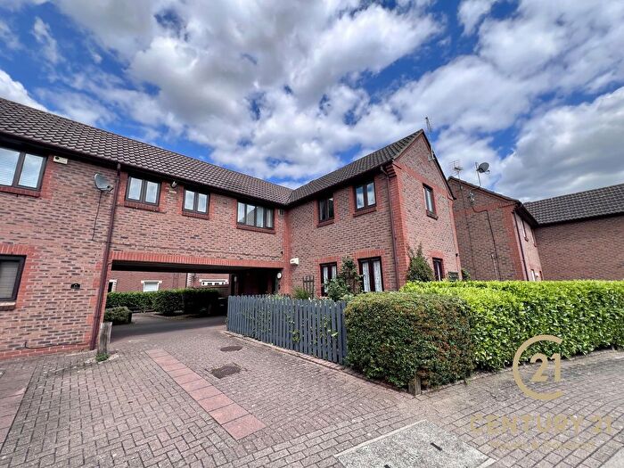 1 Bedroom Flat To Rent In Loxwood Close, TW14