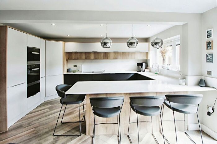 4 Bedroom Detached House For Sale In Barn Elms, Camblesforth, YO8