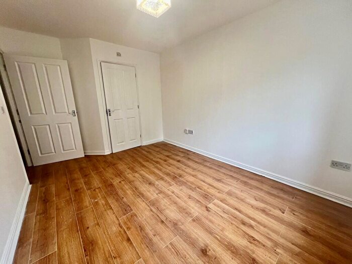 2 Bedroom Apartment To Rent In Exchange Walk, Pinner, HA5
