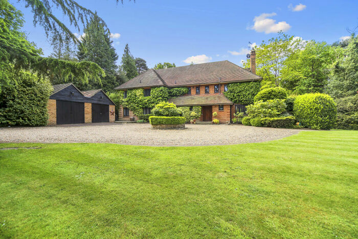 6 Bedroom House To Rent In Brooks Close, St George's Hill, KT13