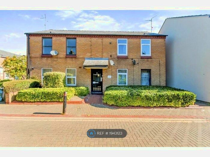 1 Bedroom Flat To Rent In Whalley Street, Peterborough, PE1