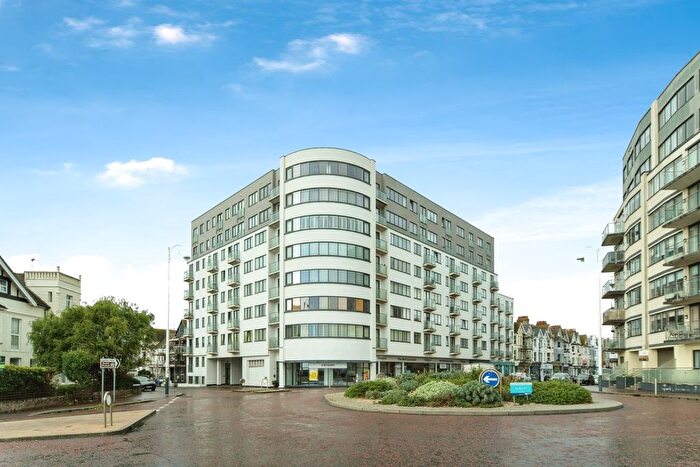 3 Bedroom Flat For Sale In Egerton Road, Bexhill-On-Sea, TN39
