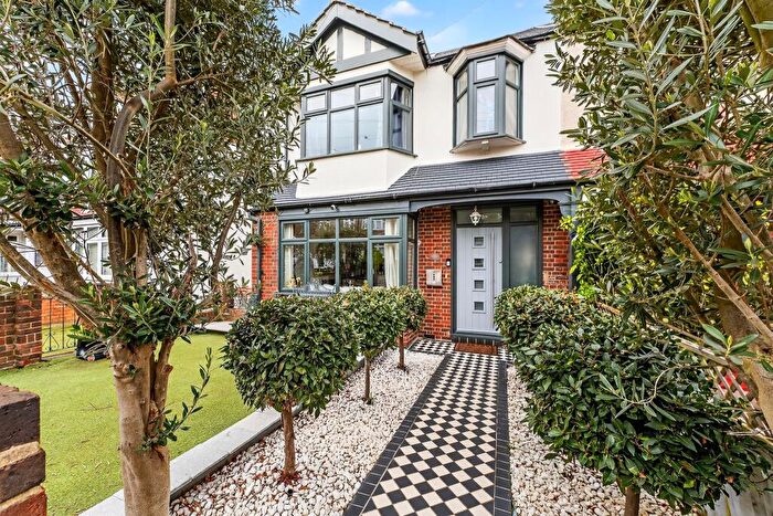 3 Bedroom End Of Terrace House For Sale In Cherrywood Lane, Morden, SM4