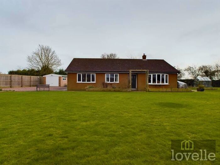 3 Bedroom Bungalow For Sale In Mablethorpe Road, Theddlethorpe, Mablethorpe, LN12