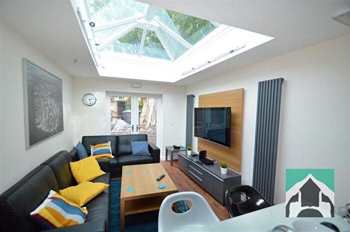 7 Bedroom Terraced House To Rent In Hubert Road, Birmingham, B29