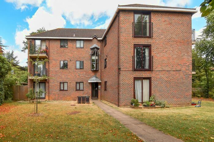 2 Bedroom Apartment To Rent In Ferry Pool Road, Summertown, OX2