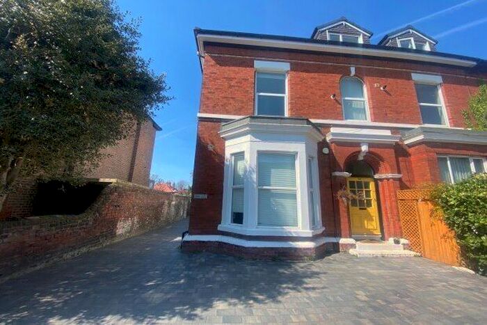 1 Bedroom Flat To Rent In Raehills, Liverpool, L23