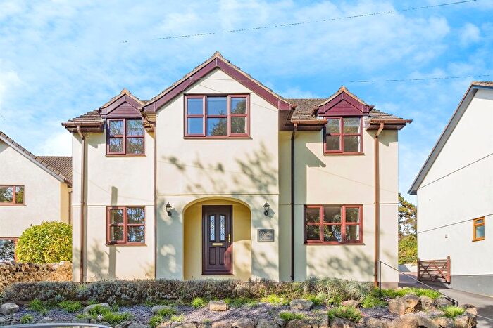 4 Bedroom Detached House For Sale In Church Road, Chudleigh, Newton Abbot, TQ13