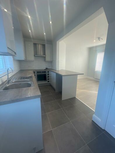 3 Bedroom House To Rent In Peterborough Road, Farcet, PE7