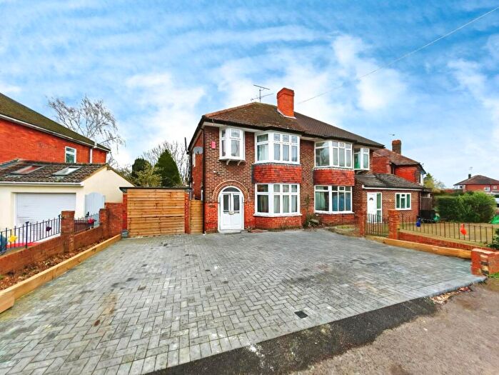 3 Bedroom Semi-Detached House To Rent In Chiltern Crescent, Earley, RG6