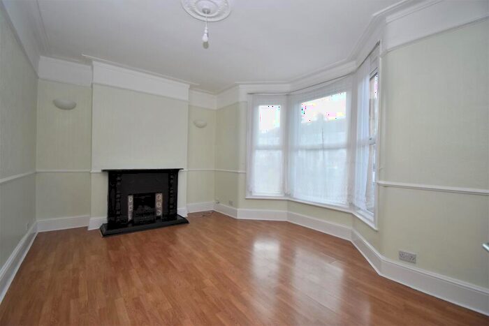 4 Bedroom Terraced House To Rent In Wellmeadow Road London, SE6