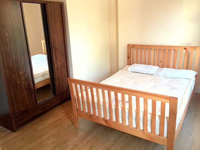 3 Bedroom Semi-Detached House To Rent In Villier Street, Uxbridge, UB8