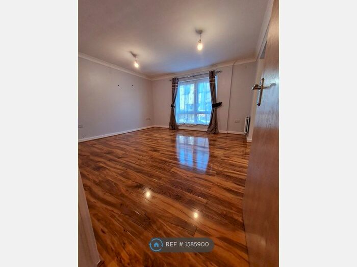 2 Bedroom Flat To Rent In Tottenham Green East, London, N15