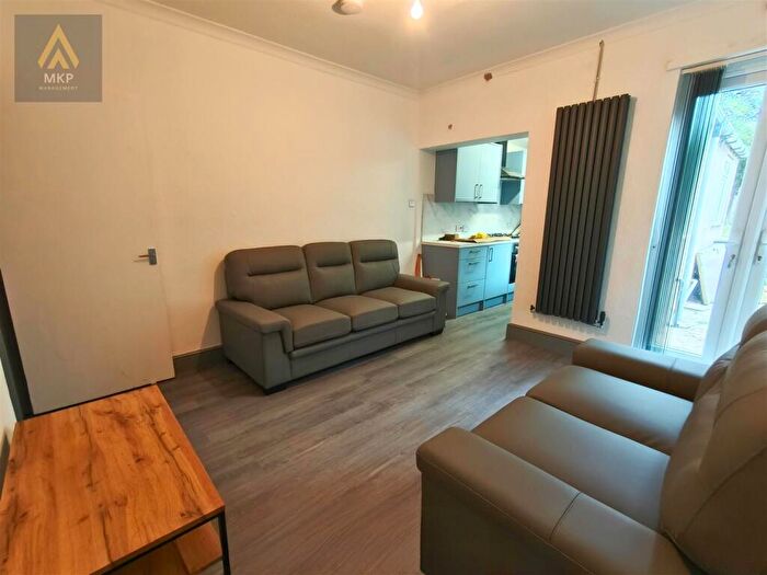 5 Bedroom Terraced House To Rent In Lottie Road, Birmingham, B29