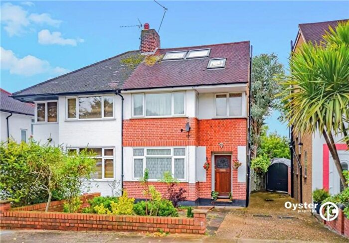 5 Bedroom Semi Detached House For Sale In Ashfield Road, London, N14