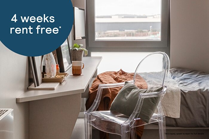 Studio To Rent In Old Oak Lane, London, NW10