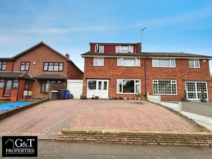 4 Bedroom Semi Detached House For Sale In St. Peters Road, Dudley, DY2