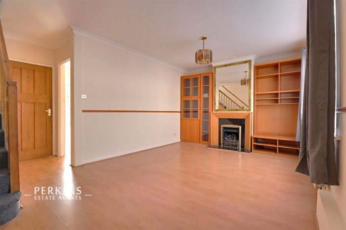 3 Bedroom Property To Rent In Greenford, UB6