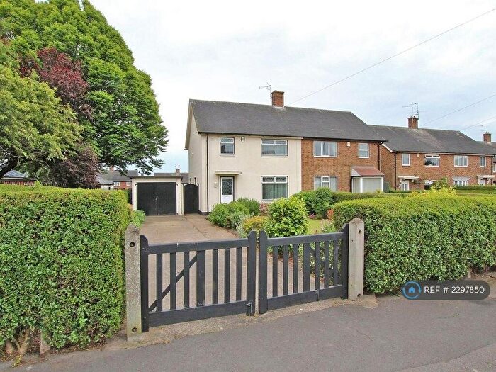 3 Bedroom Semi-Detached House To Rent In Beckhampton Road, Nottingham, NG5