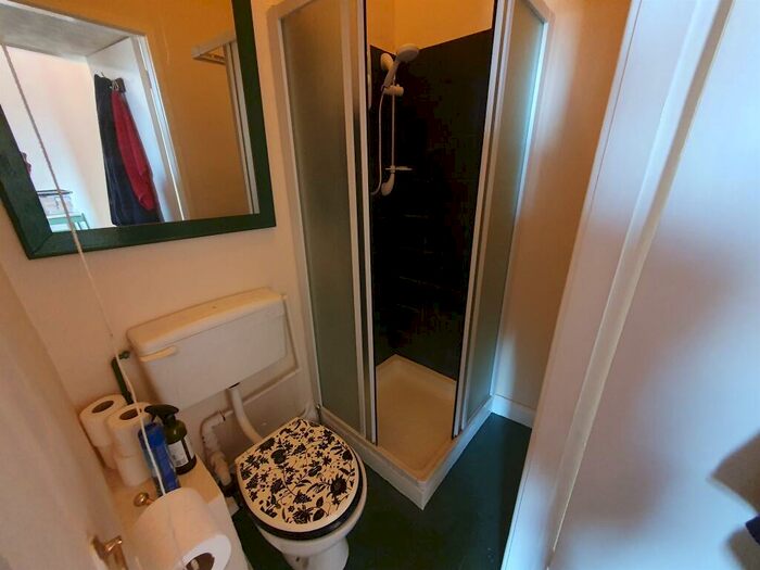 3 Bedroom Terraced House For Sale In Wood Lane, West Bromwich, B70